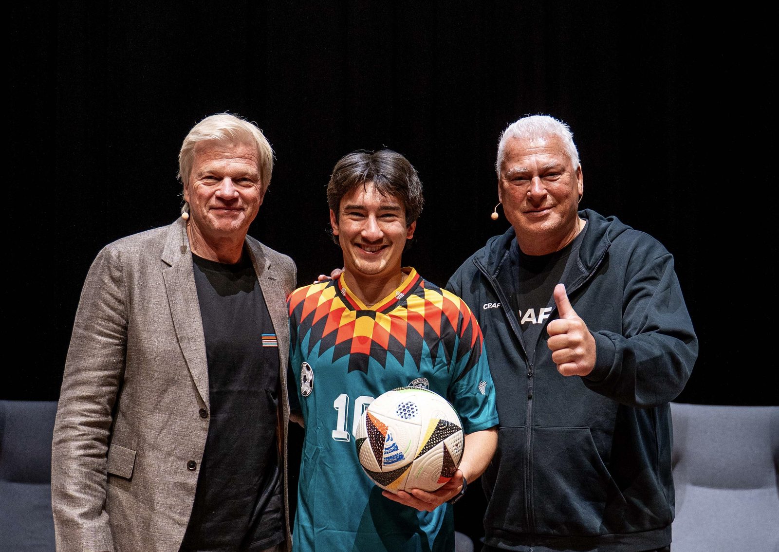 Samuel Weller – Performance with Oliver Kahn & Toni Polster