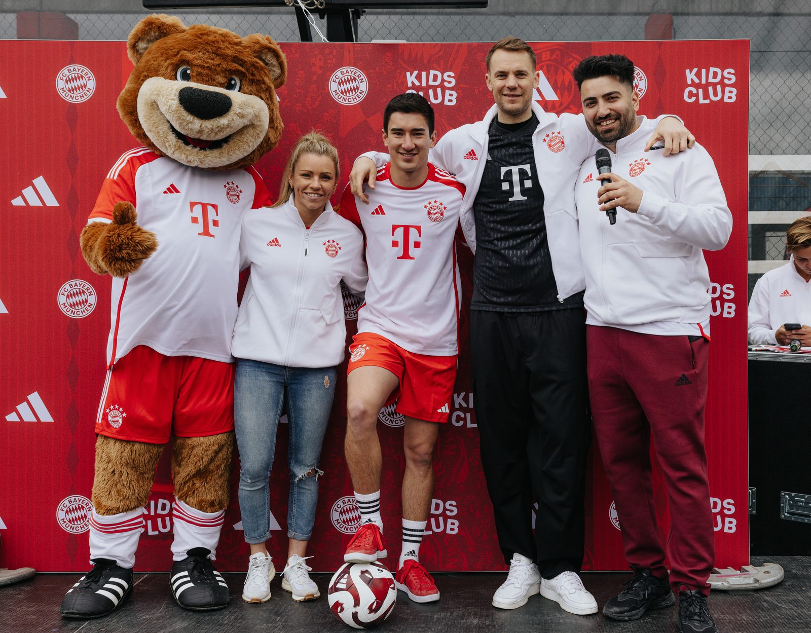 Samuel Weller – Performance with Manuel Neuer